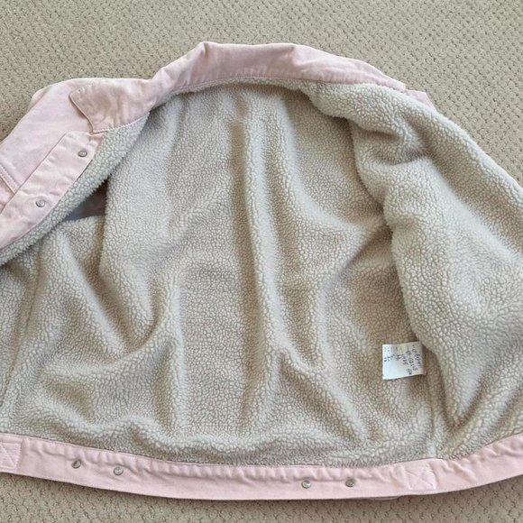 (SOLD) Brandy Melville Baby Pink Sherpa Lined Denim Jacket - Picture 3 of 4